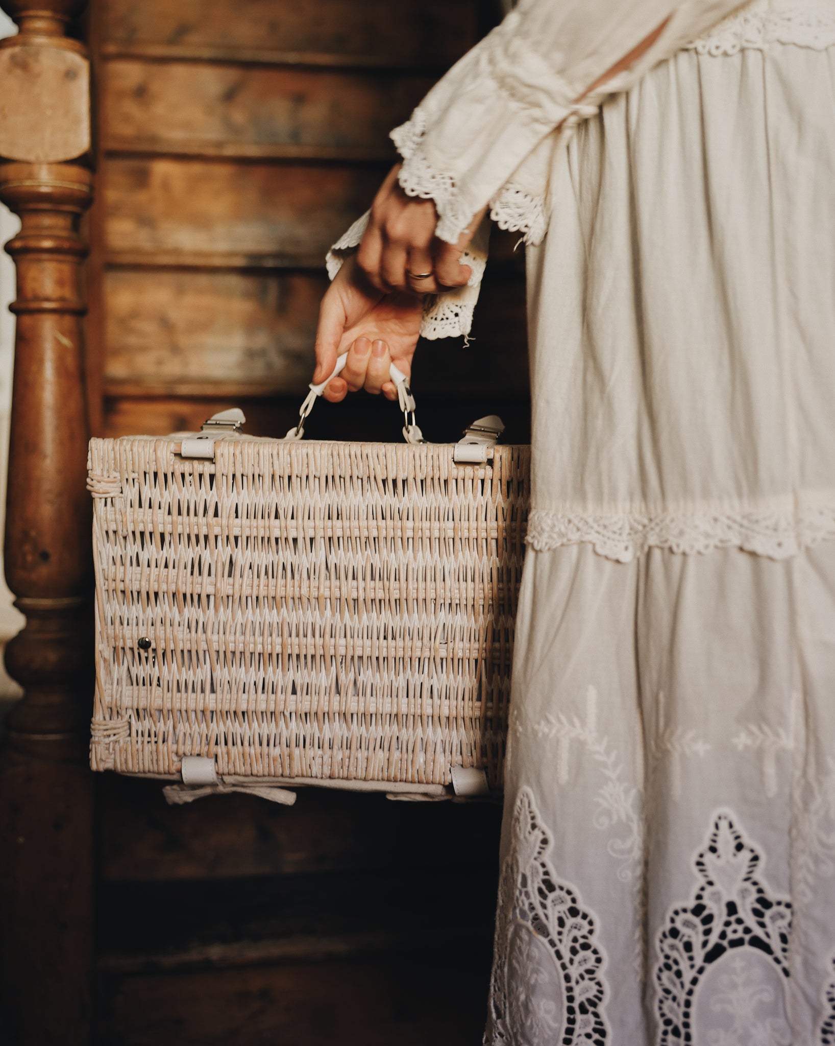 PREODER The 24 Days of Christmas Chapter Advent Hamper